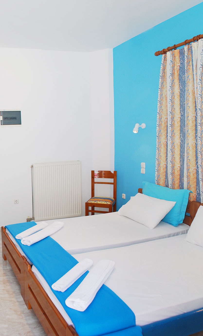 Studio à Kamares, Sifnos, avec terrasse – lumineux, propre et confortable pour deux personnes